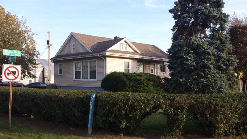 1.7 ACRES GREENHOUSE/8 ACRES FARM LAND/HOUSE/GARAGE