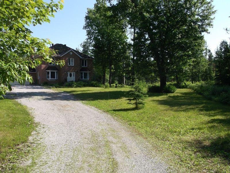 EXCLUSIVE- GORGEOUS COUNTRY PROPERTY