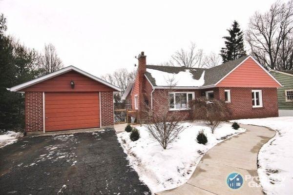 2 bed property for sale in Simcoe, ON