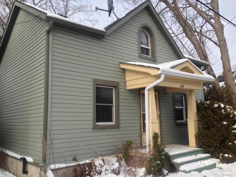 ATTN STUDENTS: GREAT 4 BD! SPACIOUS ROOMS! 278 Division St