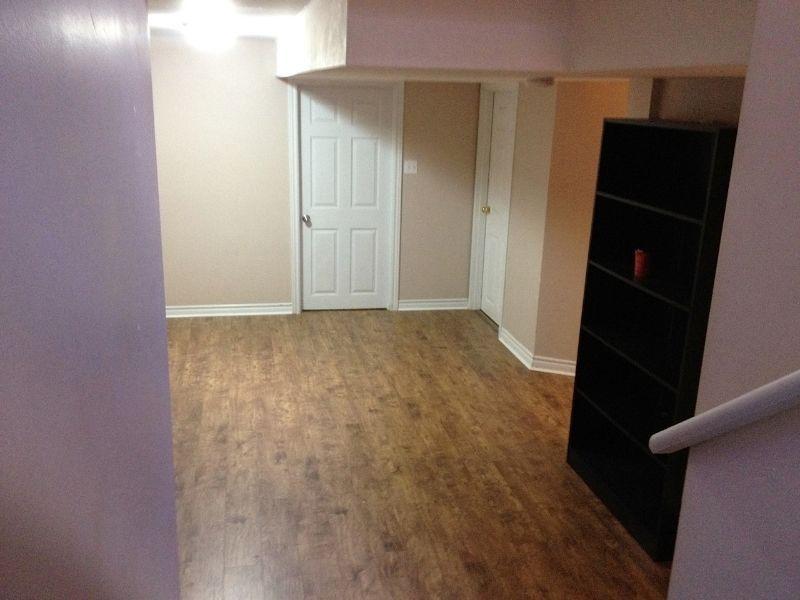 BEAUTIFUL 4 BEDROOM STUDENT RENTAL 5 MINUTE WALK TO ST LAWRENCE