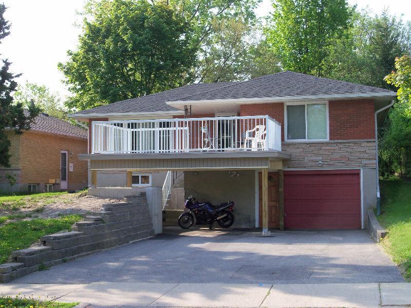 4 Bedroom Student House; 10 min walk to WLU or 15 to UW!