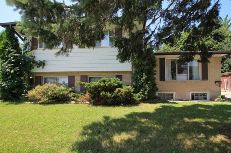 515 Parkside - UW Student house! Entire house available with
