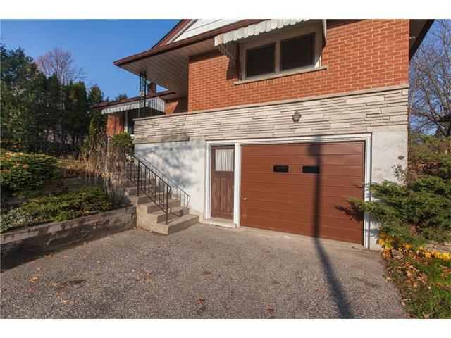 Gorgeous 2 bedroom, 1 bath lower unit near WCI, WLU,Uof W!