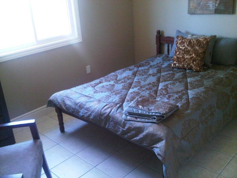 INCREDIBLE LOCATION ALL INCLUSIVE!!!! FANSHAWE/WESTERN STUDENT