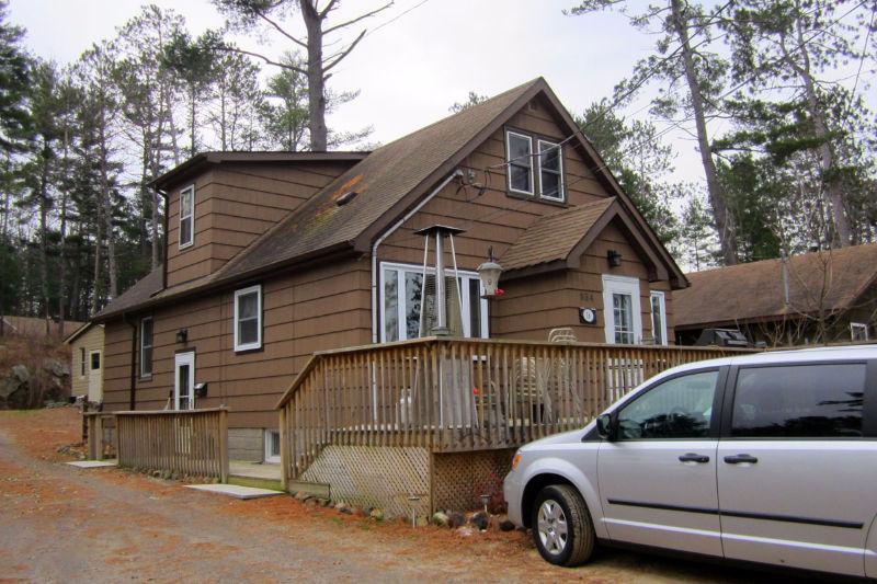 Lovely 4 Bedrm Home Overlooking Callander Bay! ALL INCL.!!