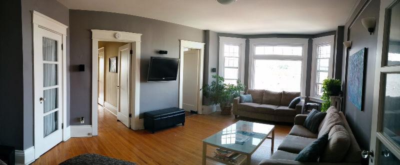 FULLY FURNISHED - All Incl Rent - Beautiful, bright bedroom!