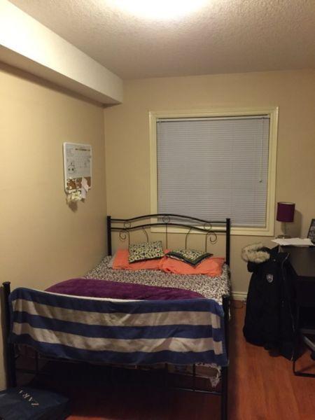 Furnished Room (w/ Ensuite Washroom) (ALL FEMALE) for SPRING '16