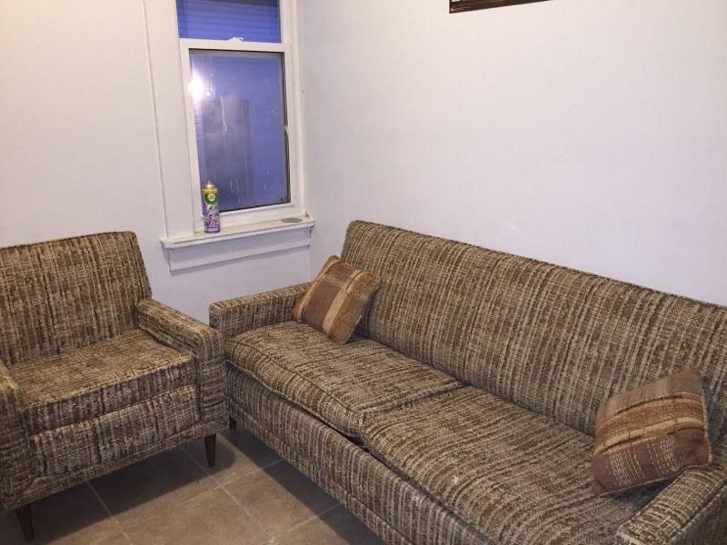 Quiet room in Uptown Waterloo All furniture and Utilties Incl