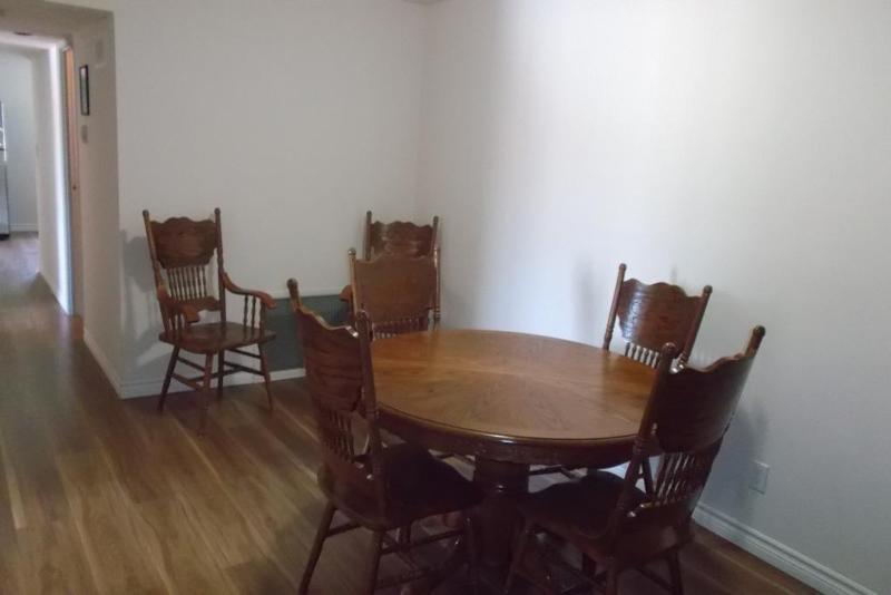 Rooms for Rent, Free Internet, Uptown Waterloo - Bus Route