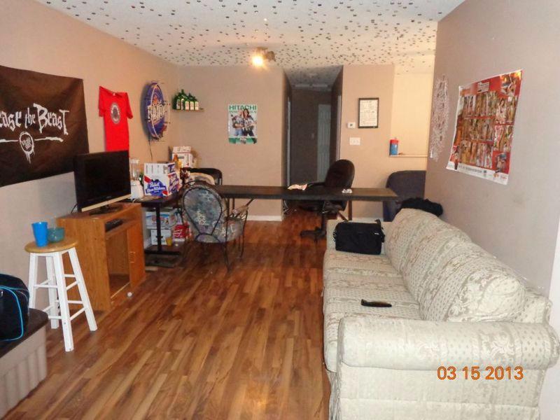 Fanshawe College Student House for Rent - Group of Six - May 1st