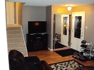 NEED 1 more UWO MALE roommate, $450 incl. Lease starts May 1st!