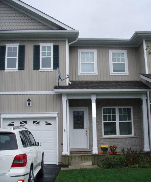 Three Bedroom Student Townhouse West Ridge Orillia near Lakehead