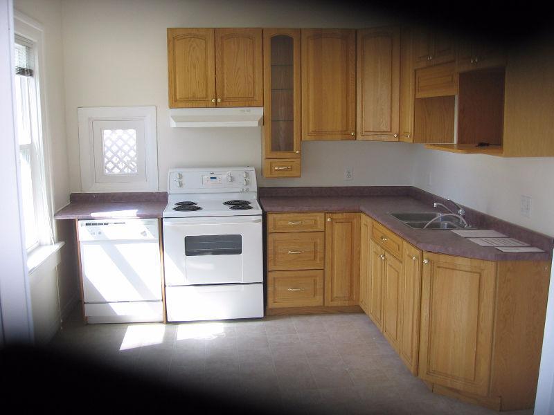 **DOWNTOWN QUEENS 2 BEDROOM**ALL INCLUSIVE**FREE WIFI
