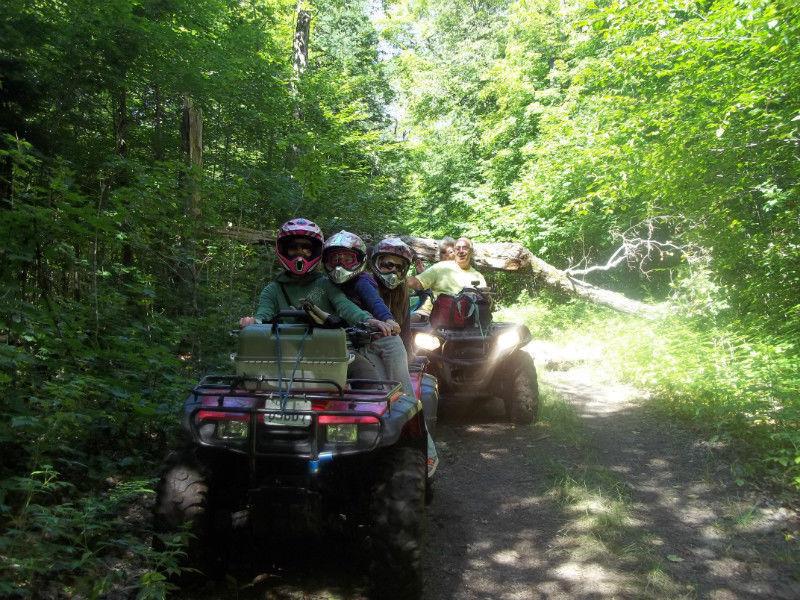 ATV PARADISE ~ Come and rent a Private Lakefront Cottage