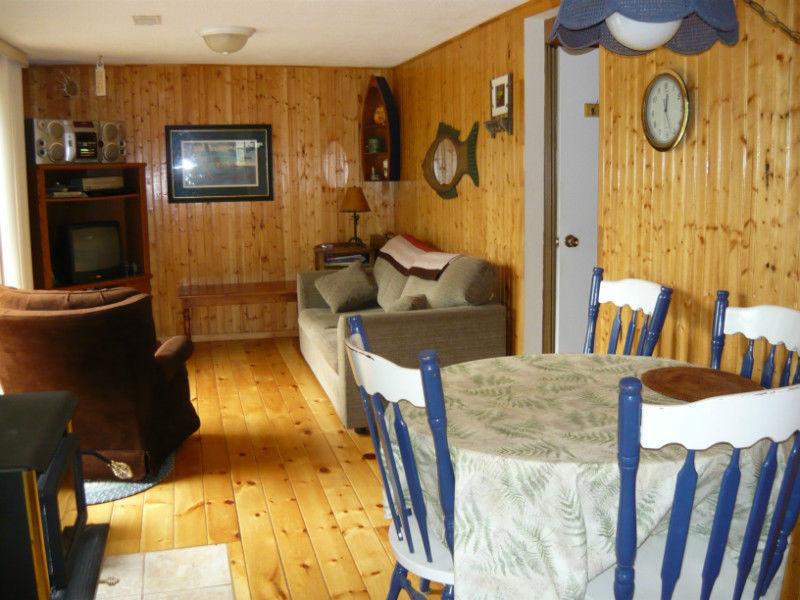 Silver Sun Private lakefront cottage rental north of Huntsville