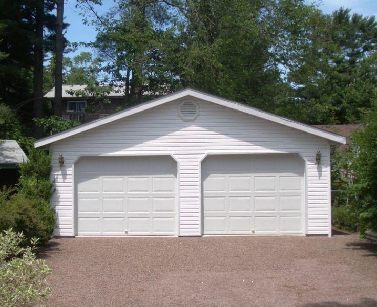 Now Available. Garage for rent in Gravenhurst