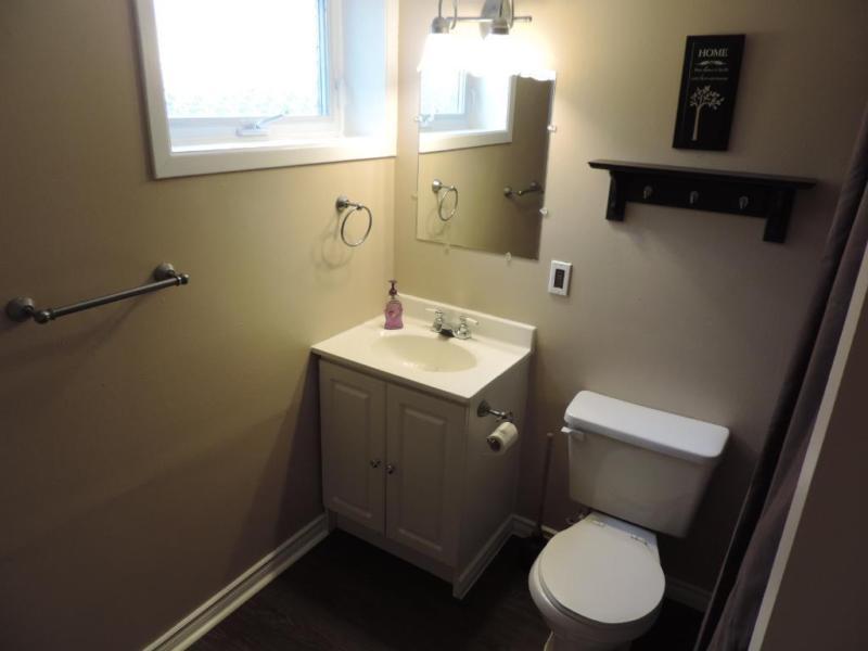 All Inclusive!! Newly Re-done bright Bachelor/1 Bdr basement apt