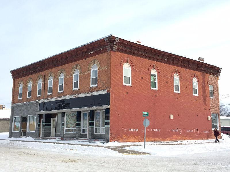 THESSALON: One bedroom suite available immediately!