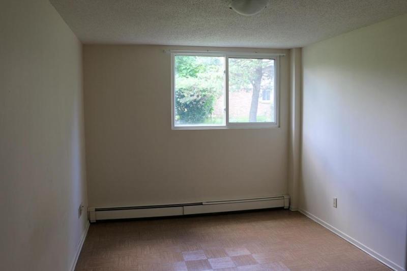 Hanover 2 bedroom Apartment for Rent: Laundry, parking
