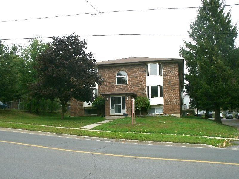 Quiet Building-Great Location- 826 Fairbairn, 2 Bdrms - Apr 1st