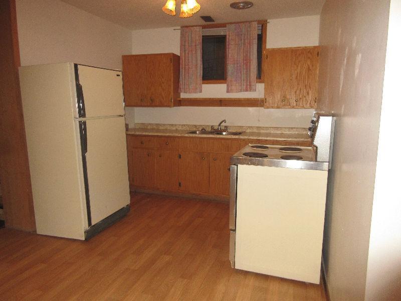 Larger bright, 2 bedroom, fridge/stove, washer/ dryer, desk, tab