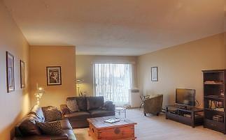 Newly Renovated 2 Bedroom Condo in Green Acres for Rent