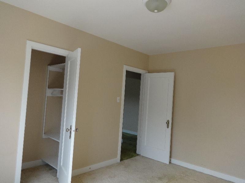 Kirkland Lake Bright Three Bedroom Apartment