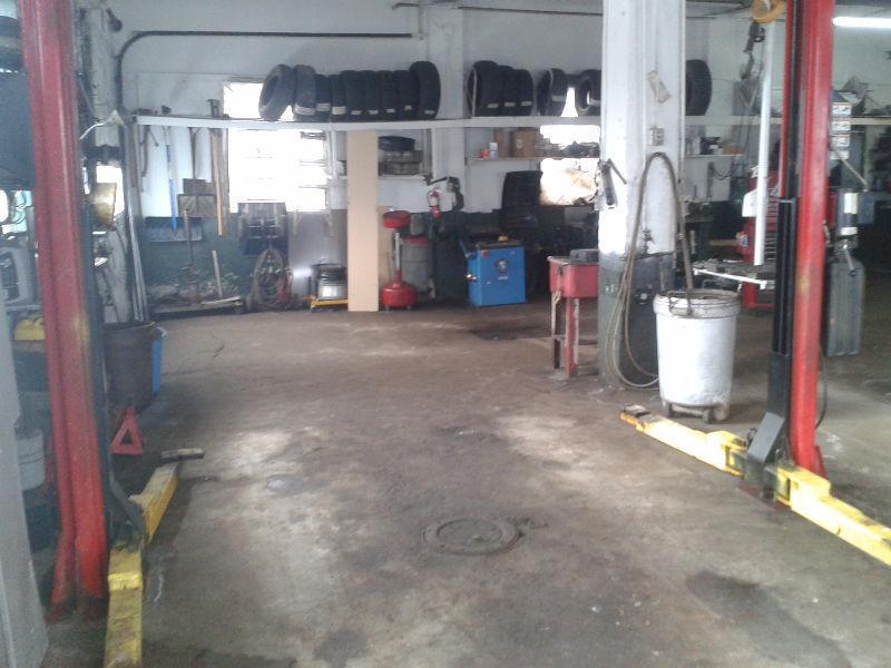 comercial automotive garage /and house with inlaw suit on 4 lots