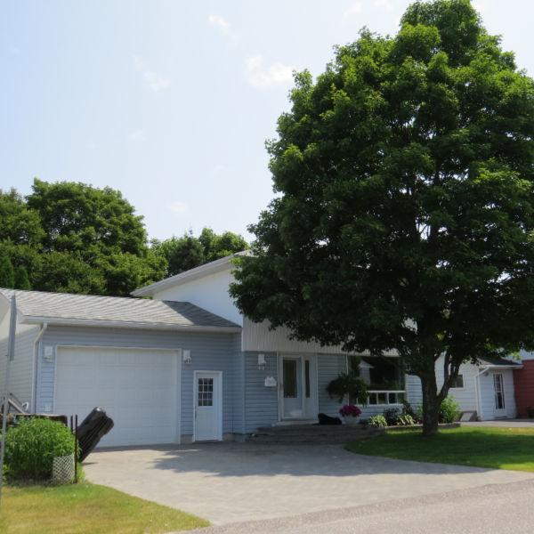 64 Central Ave in Elliot Lake - Lovely family home Great locatio