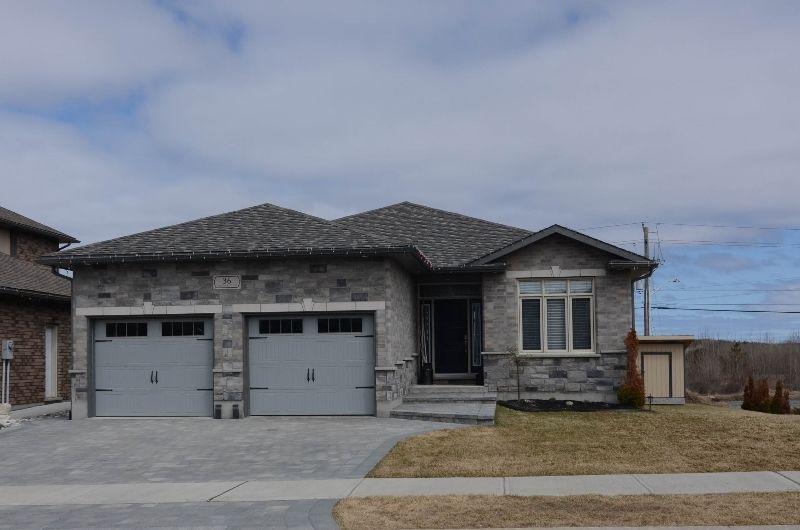 Beautiful Bungalow for Sale overlooking Timberwolf Golf Course