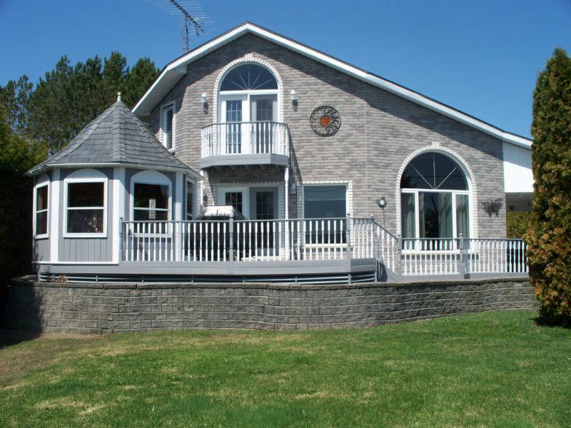 House for sale on the French River