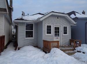 118 Selkirk Street North Open House Sunday 3-430