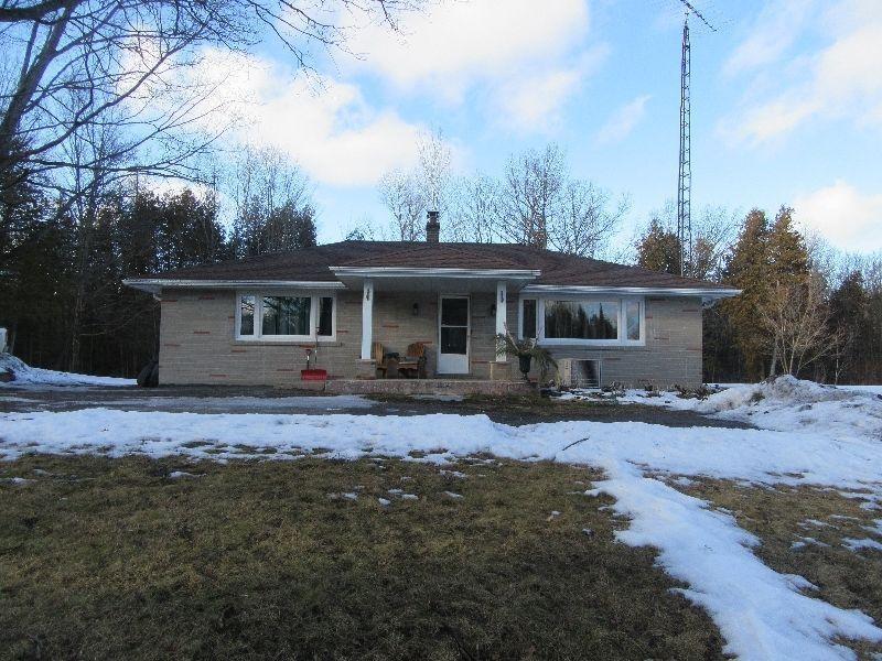 Spacious House for Rent - 35min North of Ptbo, Avail Apr 1st