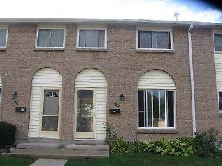 Beautiful condtion Townhouse for Rent!