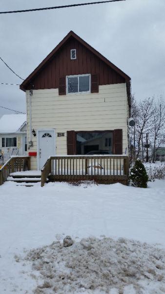 3 BDRM - CENTRAL LOCATION