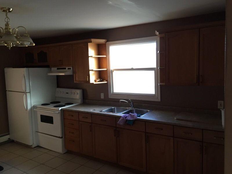 Spacious 2bed 1 bath for rent