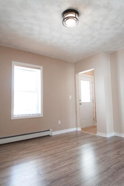 ~ BEAUTIFULLY RENOVATED TOWNHOUSE FOR RENT ~