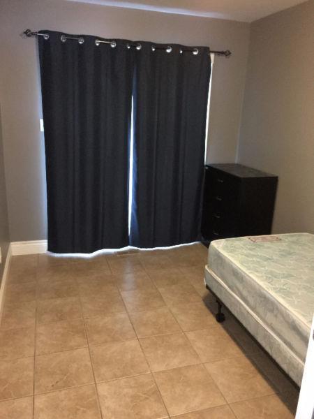 2 Rooms Available, Short Walk to Sault College