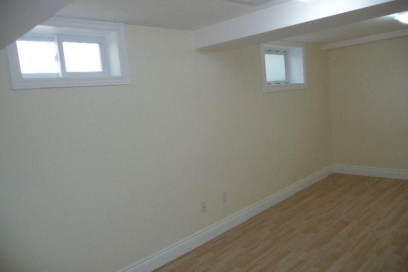 Clean, Updated, Laminate flooring - Brock Student Rental