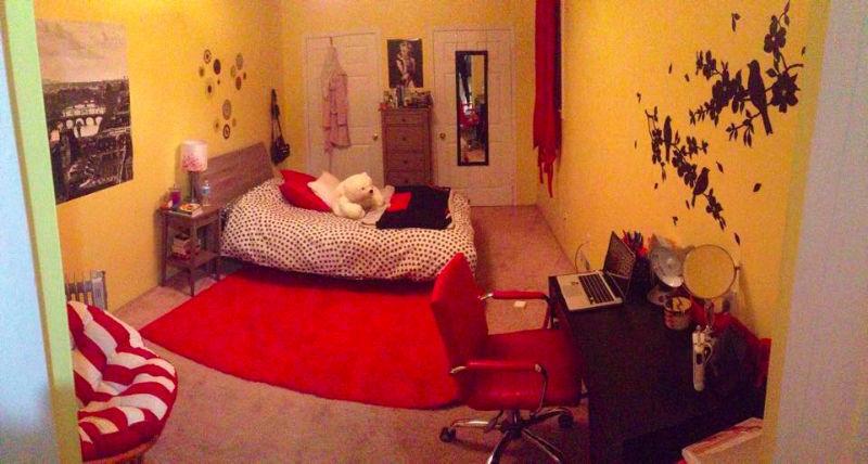 Female Roommate Wanted for Student House!