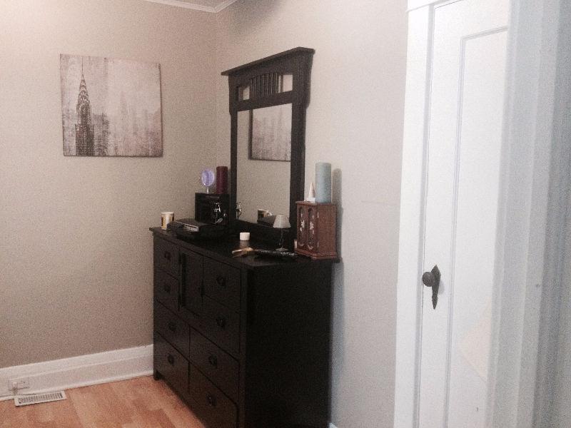 Student Room or Homestay Available Close to Downtown