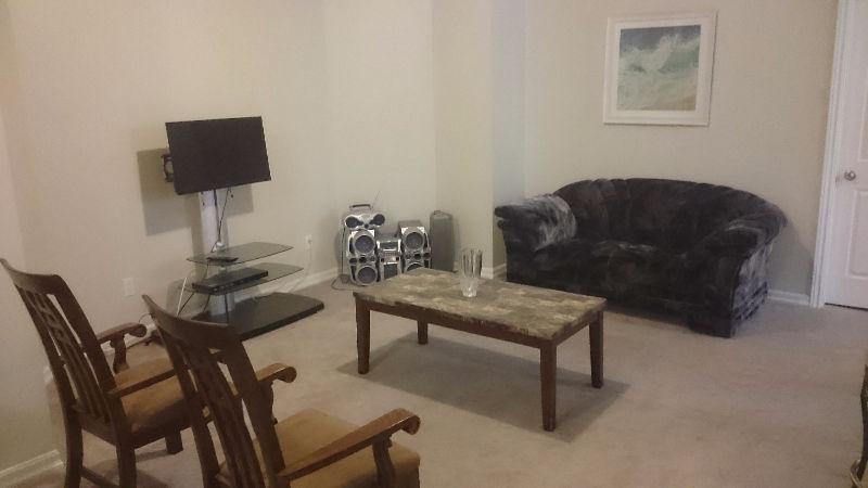 3 Large Rooms for Rent in an Executive Style Home
