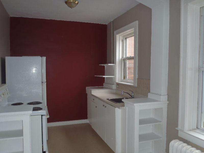 NICE CLEAN 1 BEDROOM APARTMENT FOR RENT! $645.00 ALL INCLUSIVE!