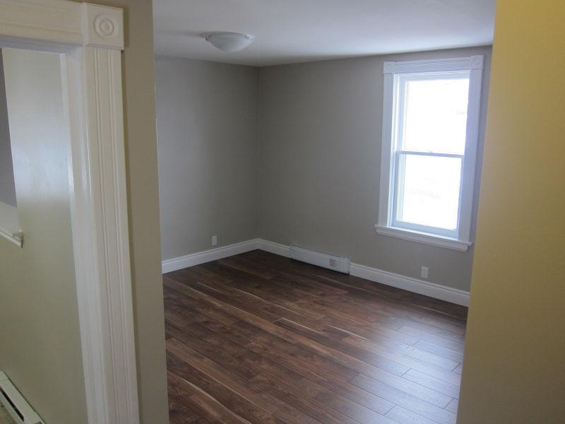 2 bdrm upr unit for rent in heart of !