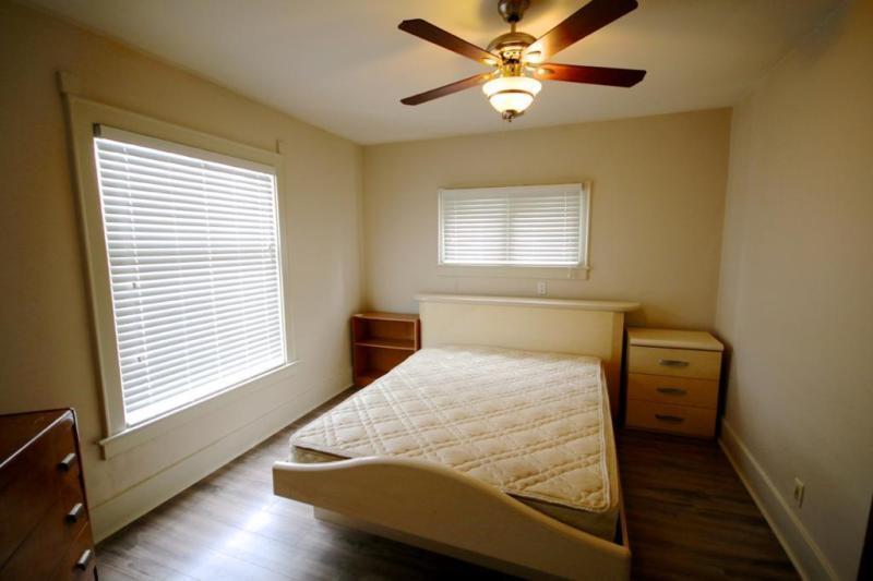 Big, Beautiful 3 Bedroom Duplex Near U. of W. $950 + Utilities!