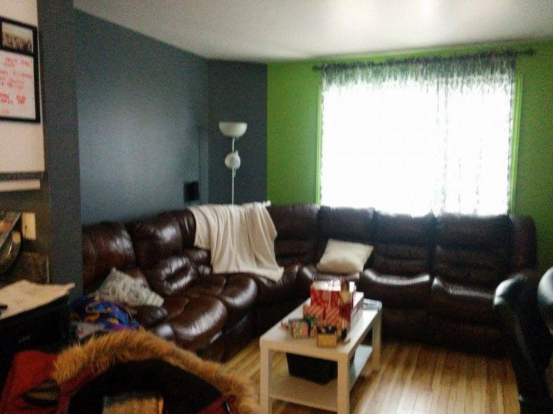 4 et 1/2 style condo (URGENT)