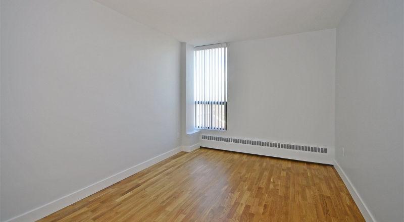 Looking for someone to sublet my apt for April. (Queen & Niagara