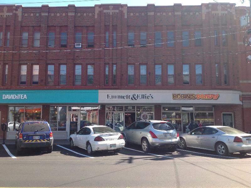 PRIME COMMERCIAL/RETAIL SPACE UNIVERSITY AVE. DOWNTOWN CH'TOWN