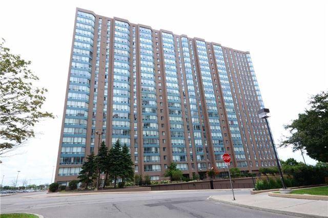 Absolutely Gorgeous 2 Bedroom Corner Unit In High Demand Area!!